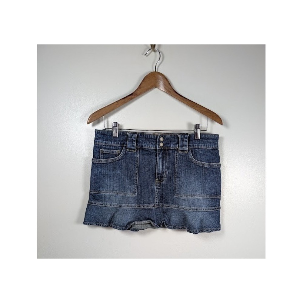 Y2K Old Navy Denim Micro Mini Skirt Size 8 Low Rise Ruffle Hem Patch Pockets Vtg